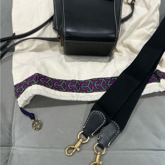 TORY BURCH LEE RADZIWELL PETITE DOUBLE BUCKET CROSSBODY - Picture 7 of 12